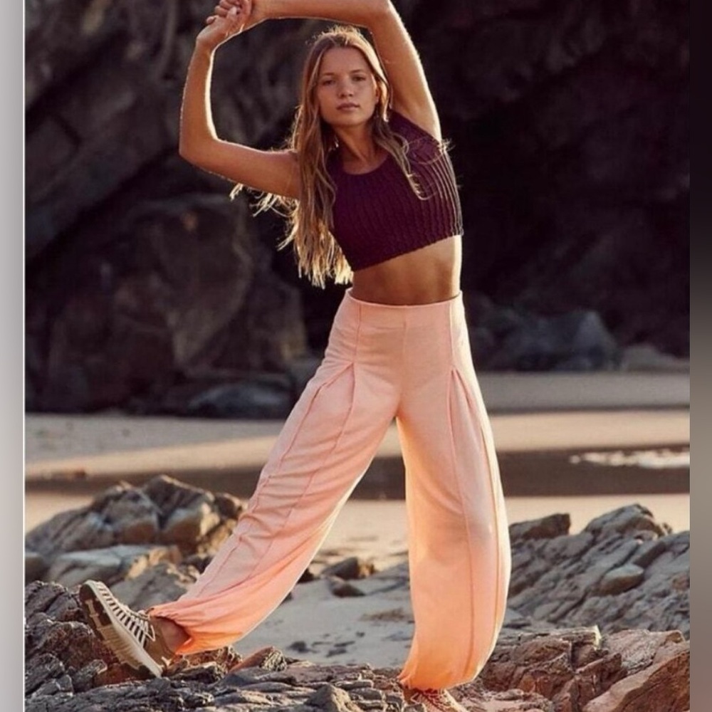 NWOT FP Movement Find Your Flow Pants Small Pastel Peach